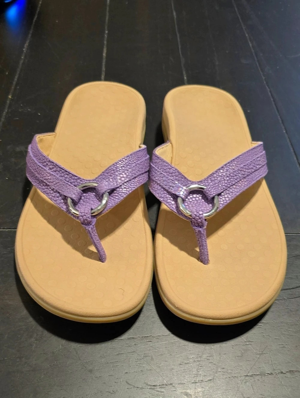 NWOT Vionic  Purple Ring-Detail Sandals